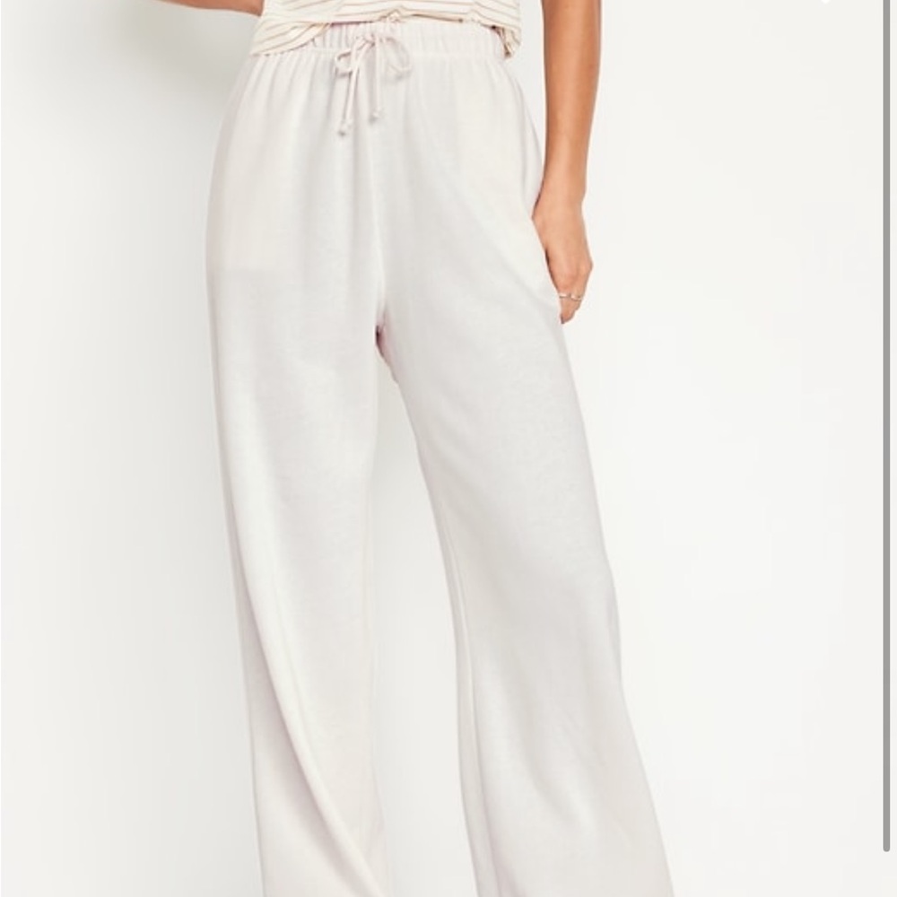 Old Navy wide leg sweatpants